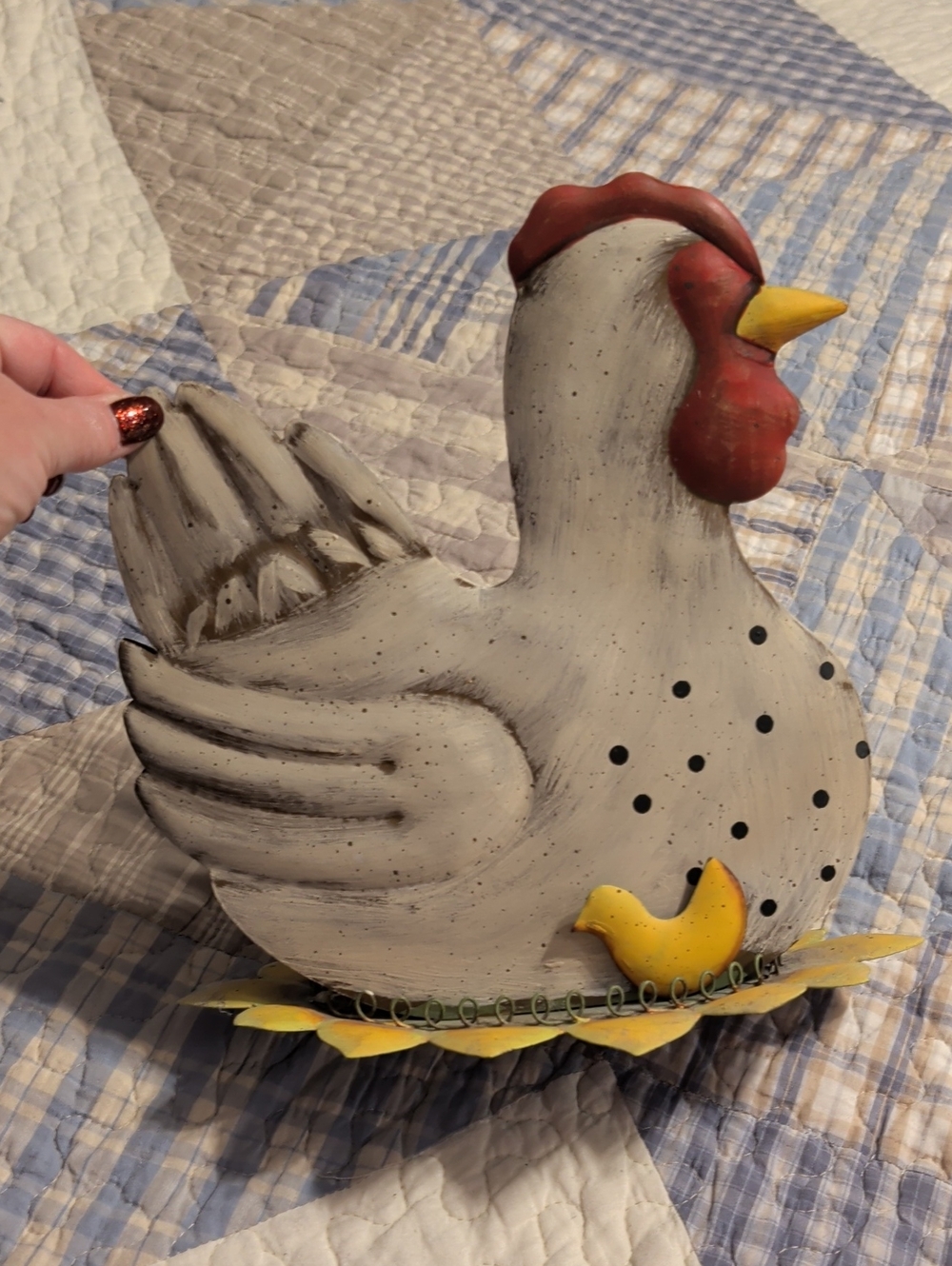 Metal White Hen With Chick